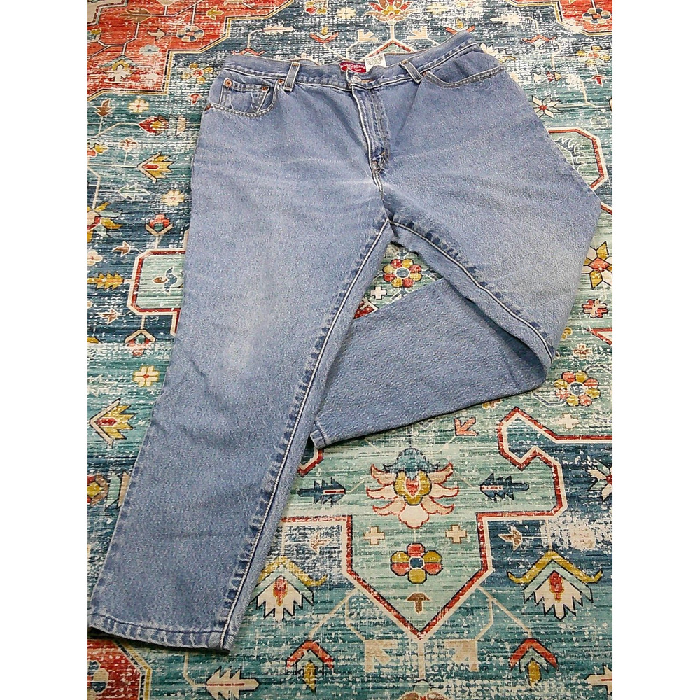 Vintage 90’s Levi’s 550 Women’s Relaxed Fit Tapered Mom Jeans Size 14 (32WX26L)